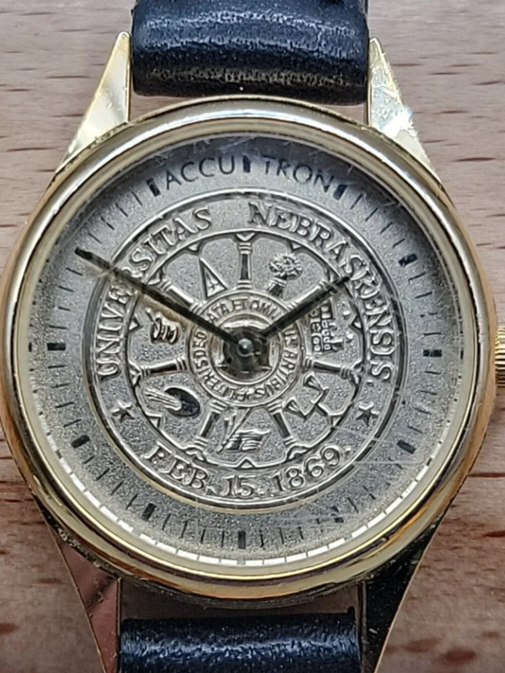 Bulova Accutron University Nebraska Watch Ladies Quartz 2000 25 Yr Award 7.5